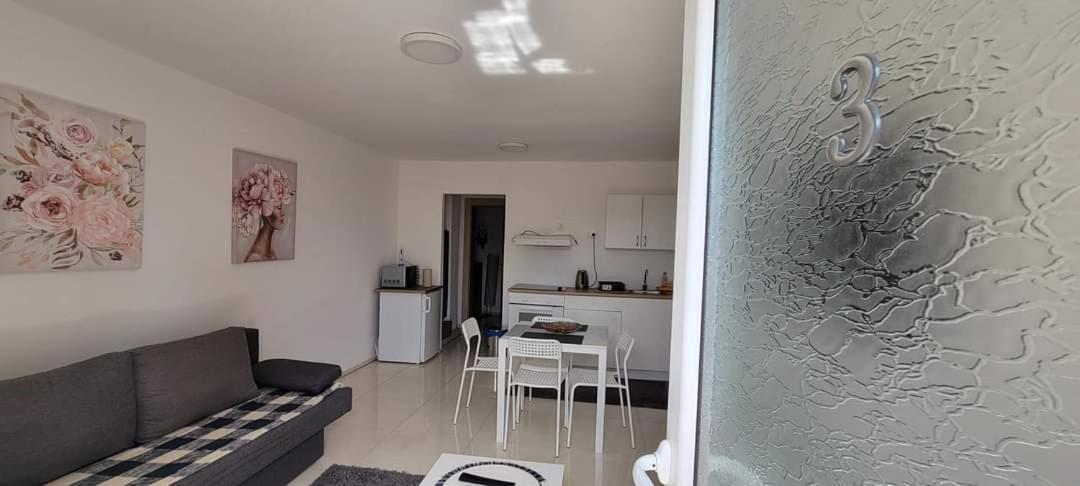 Vila Jovana Vrdnik Exteriör bild